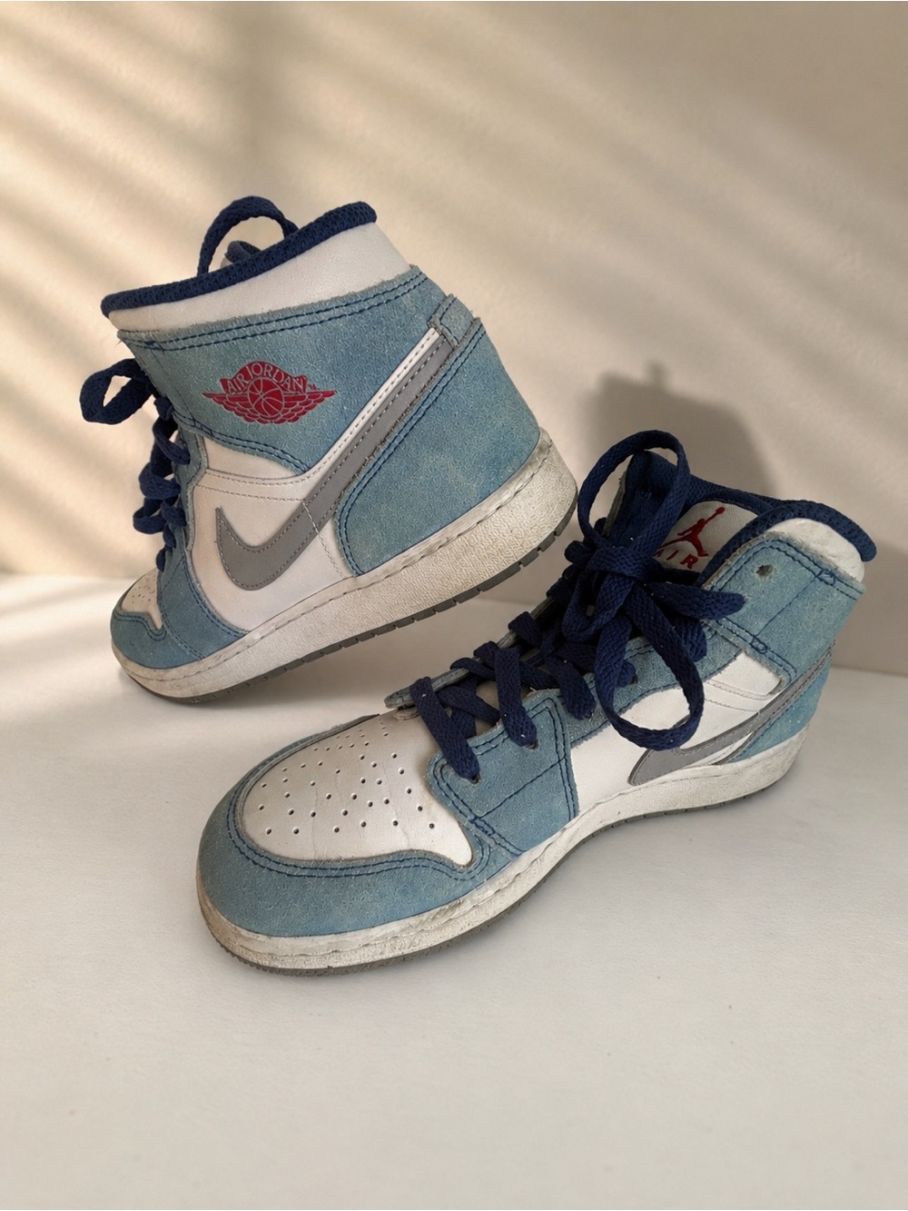 Jordan 1 Mid 6.5 Youth Blue Suede High Top Sneakers Streetwear